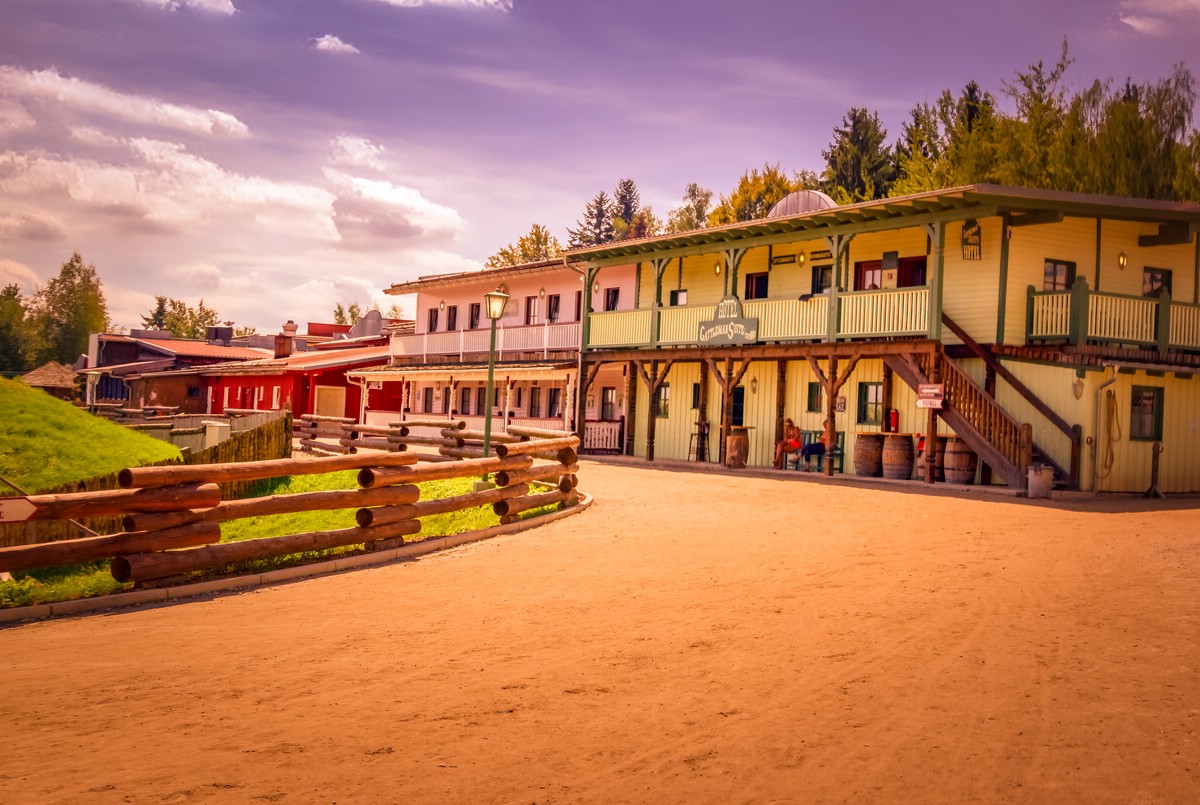 O Fotomagazin / Pullman City 2016